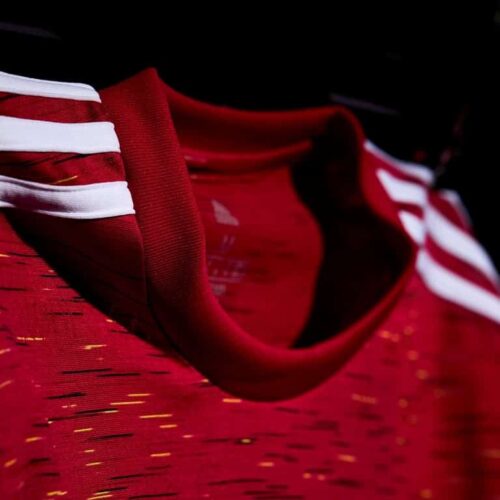 Image de l'article adidas présente les maillots 2020-2021 de Manchester United