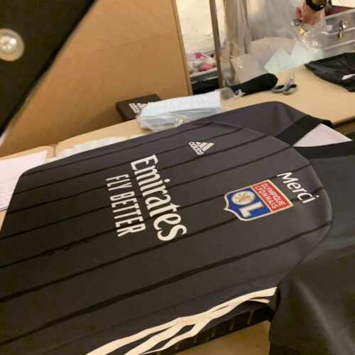 Image de l'article Pourquoi l'Olympique Lyonnais va encore porter son maillot noir contre le Bayern ?