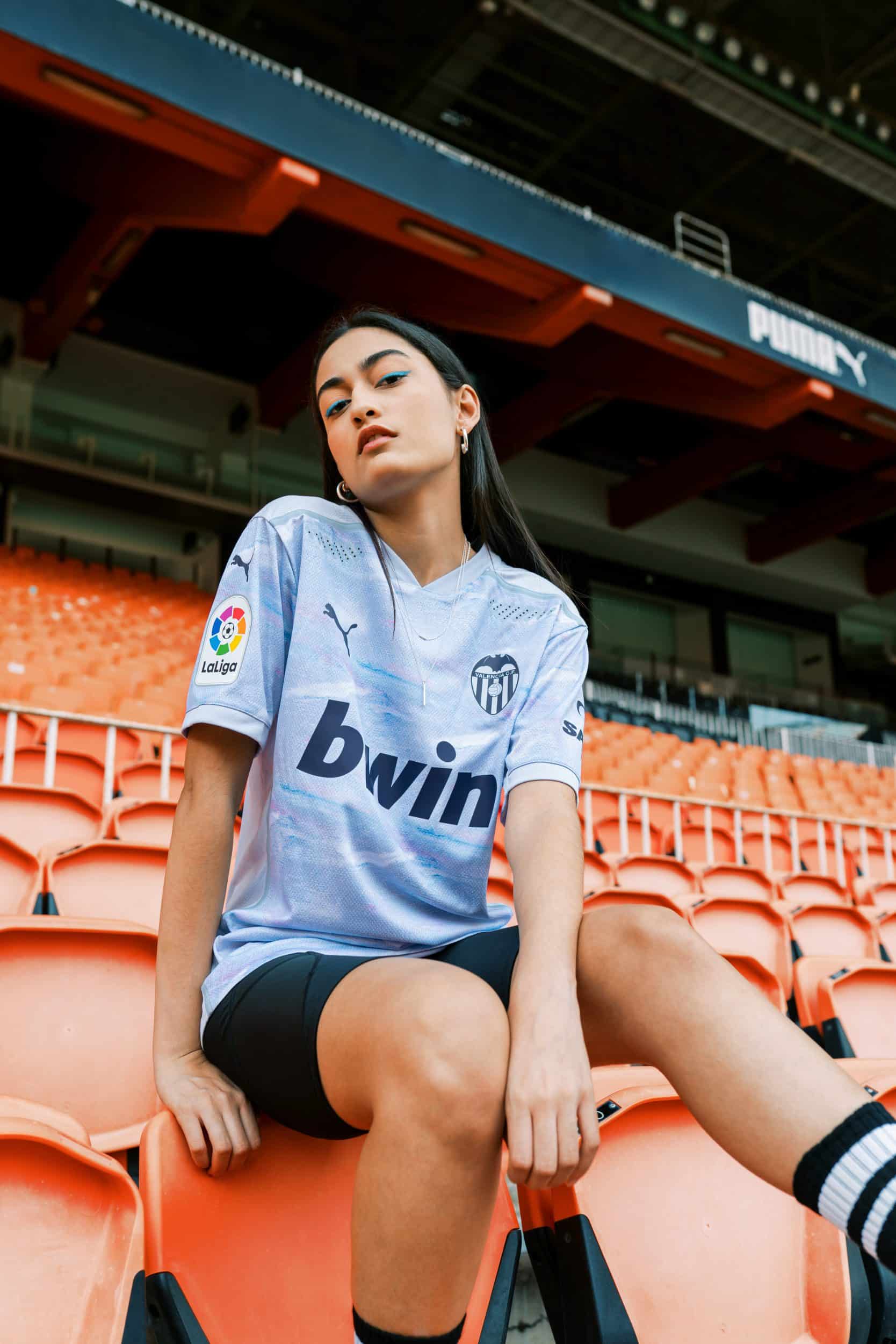 maillot-third-fc-valence-2020-2021-puma-2