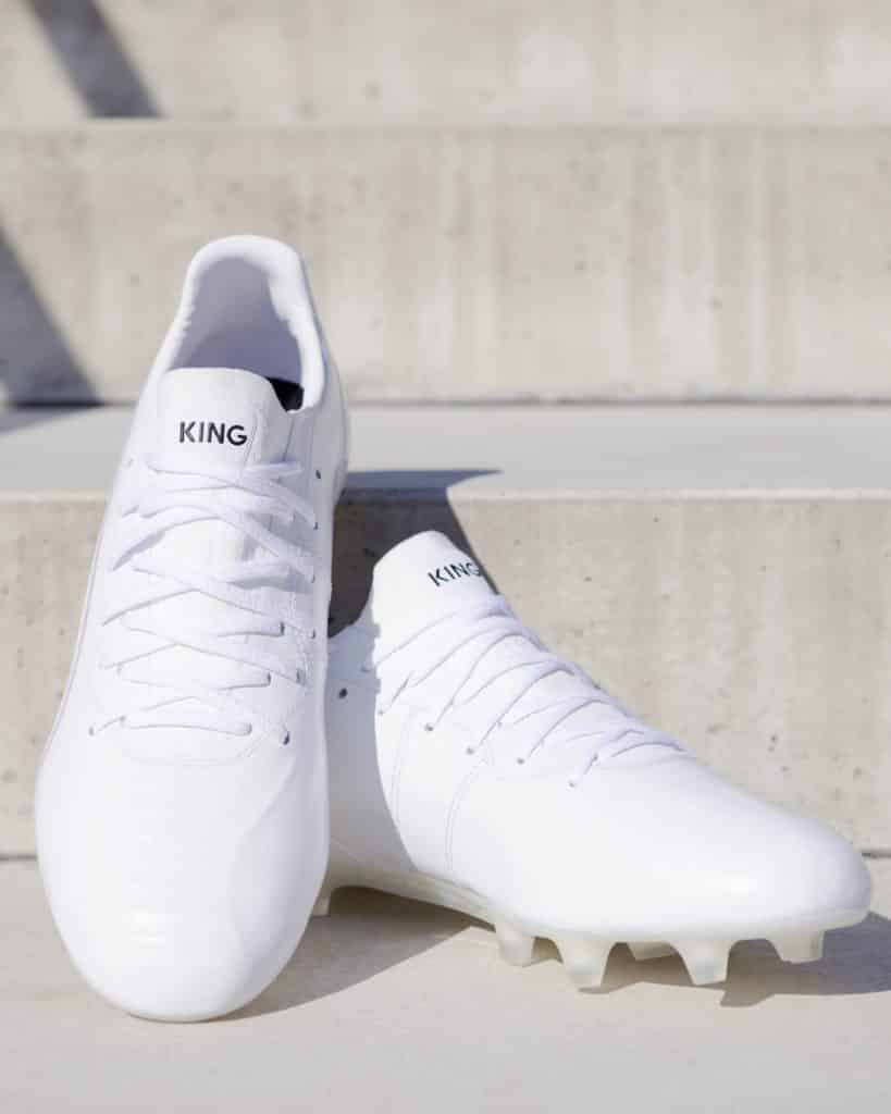 crampon puma blanc