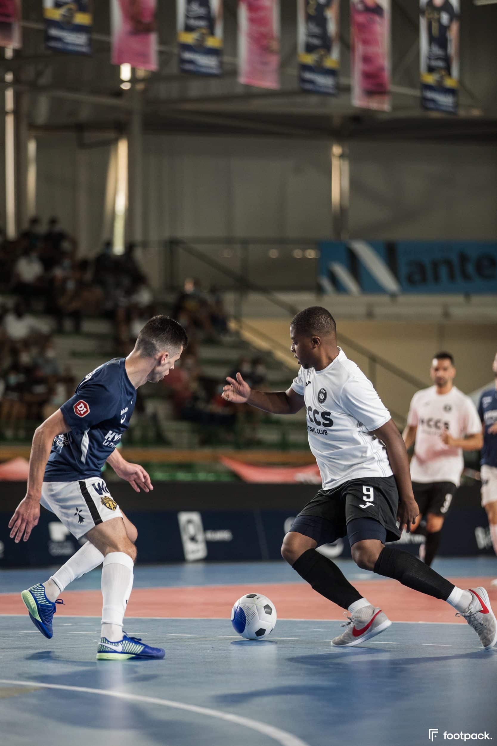 au-stade-d1-futsal-nantes-metropole-ACCS-ricardinho-footpack