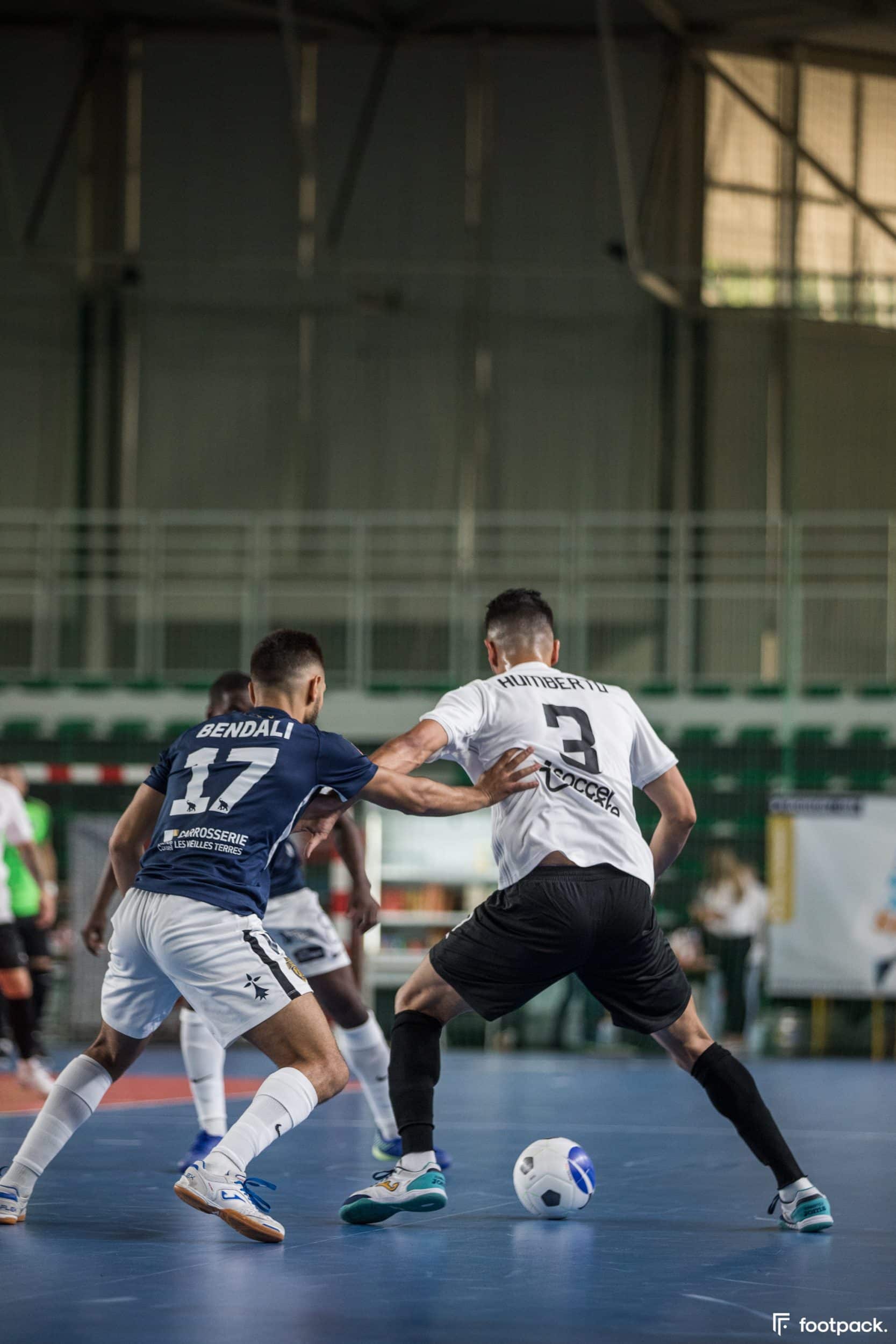 au-stade-d1-futsal-nantes-metropole-ACCS-ricardinho-footpack