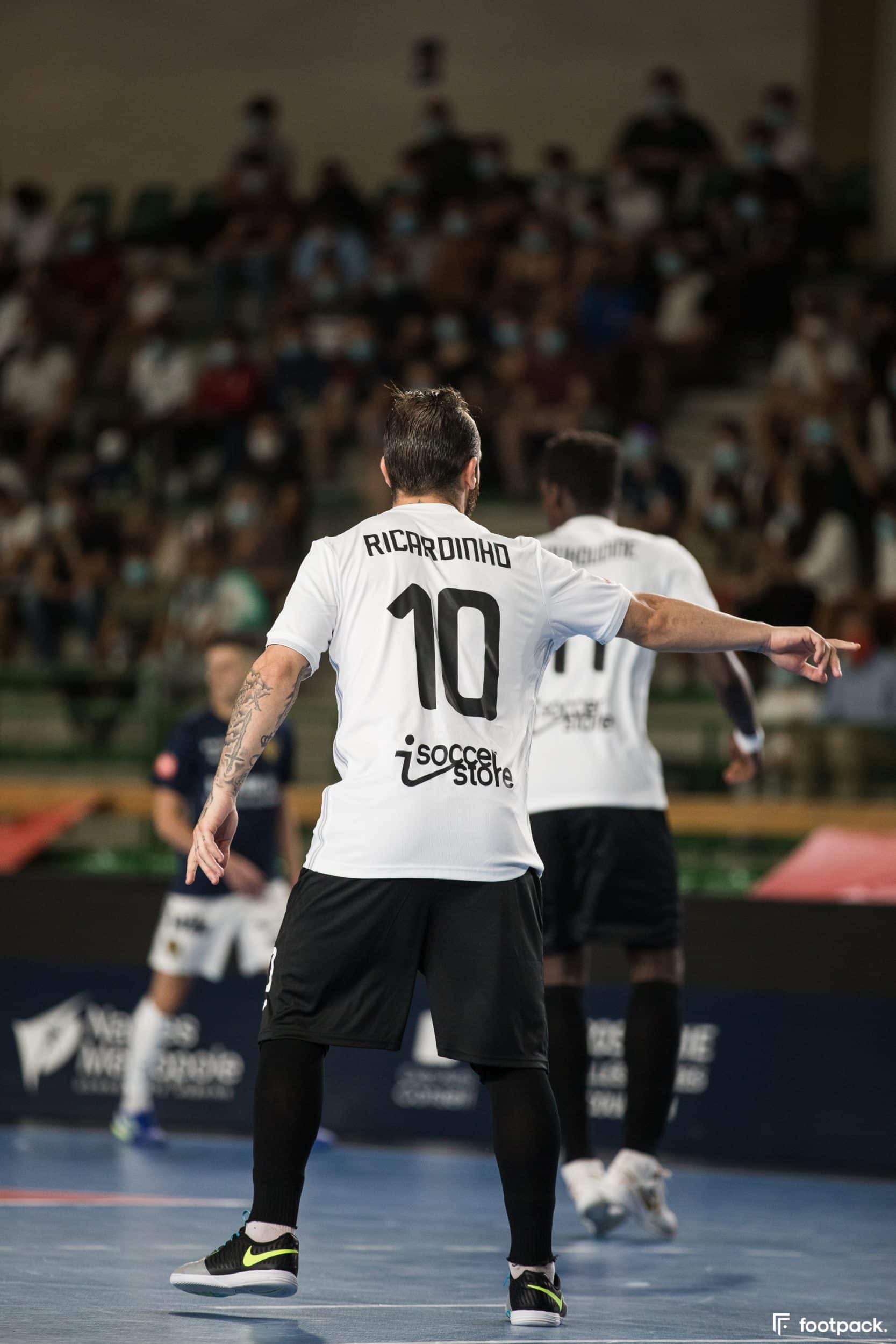 au-stade-d1-futsal-nantes-metropole-ACCS-ricardinho-footpack