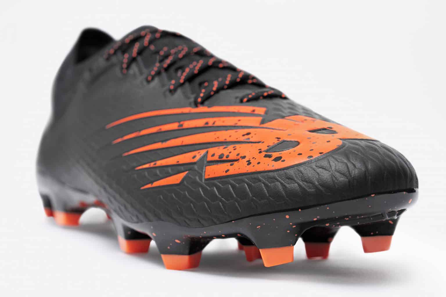 chaussure avec crampons retractables