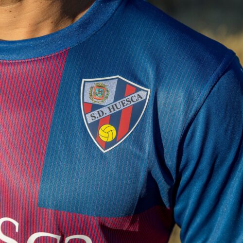 Image de l'article Huesca et Kelme présentent les maillots 2020-2021
