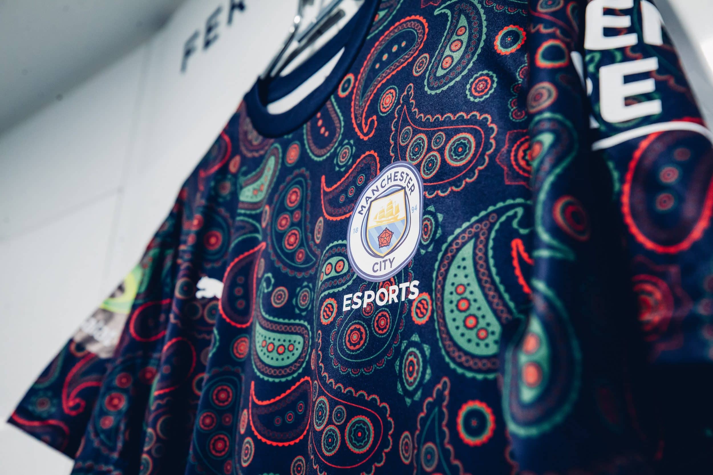 maillot-manchester-city-2020-2021-e-sports-puma-1