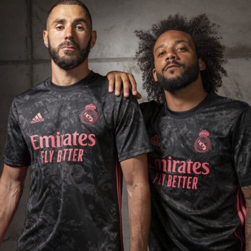 Image de l'article Un troisième maillot d’inspiration baroque pour le Real Madrid