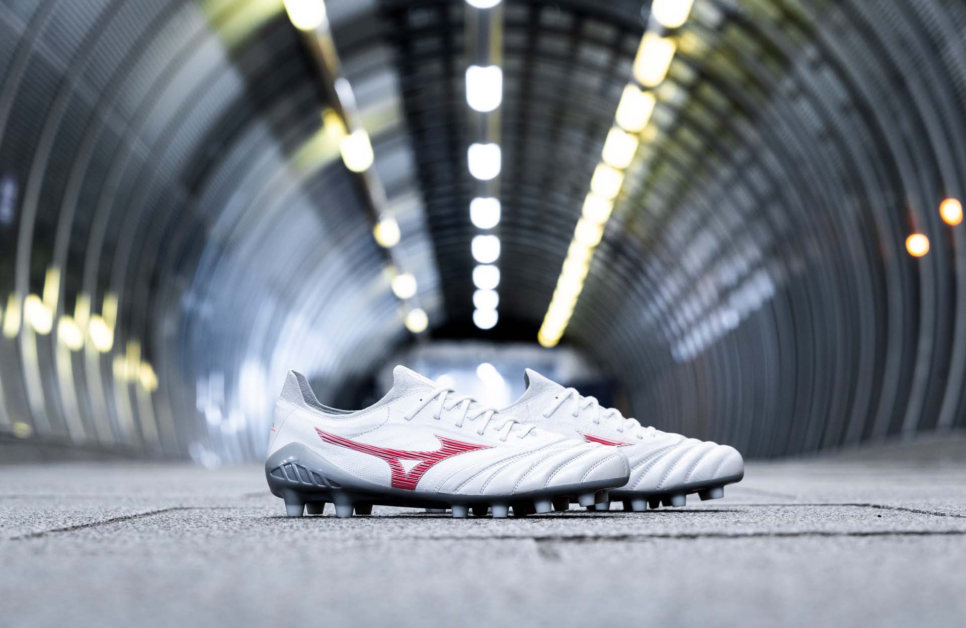 mizuno-morelia-3-neo-robotic-1