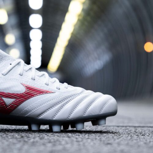 Image de l'article Mizuno dévoile son pack Robotic avec la Morelia et la Rebula