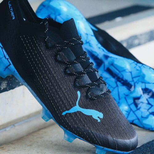 Image de l'article Un pack de crampons inspiré du maillot de Manchester City