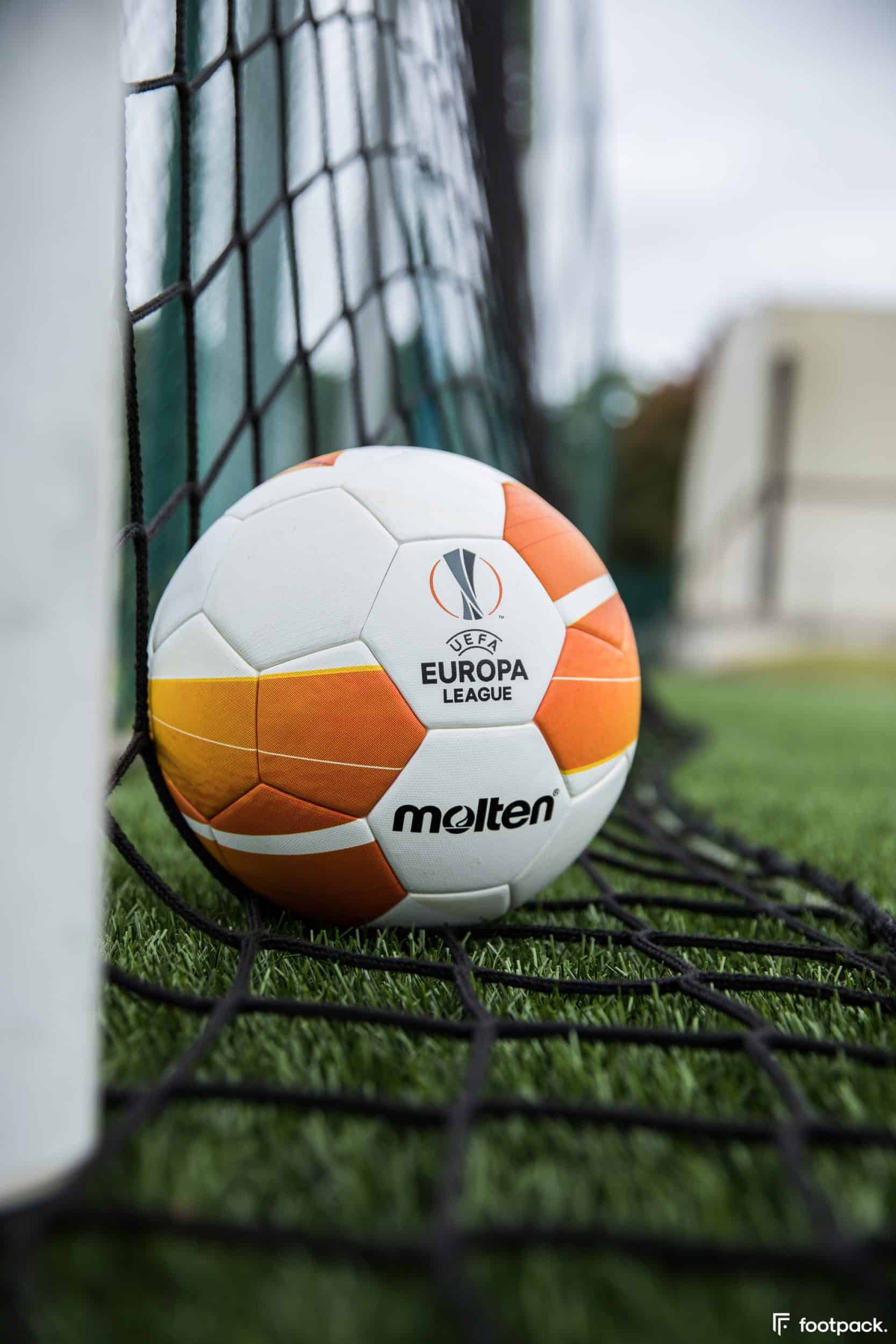ballon-europa-league-2020-2021-footpack-1