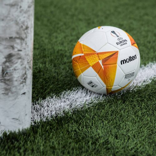 Image de l'article Le ballon de l'Europa League 2020-2021 présenté par Molten