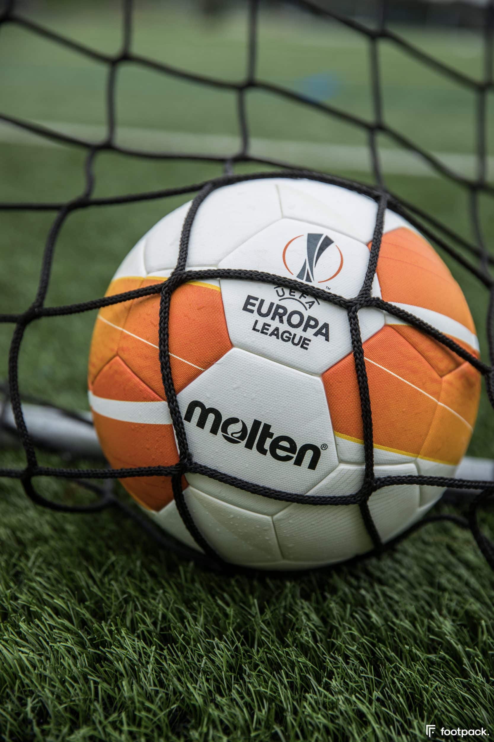ballon-europa-league-2020-2021-footpack-6