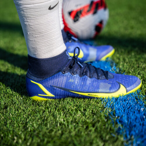 Image de l'article Quels crampons porter sur terrain synthétique ? Le guide complet