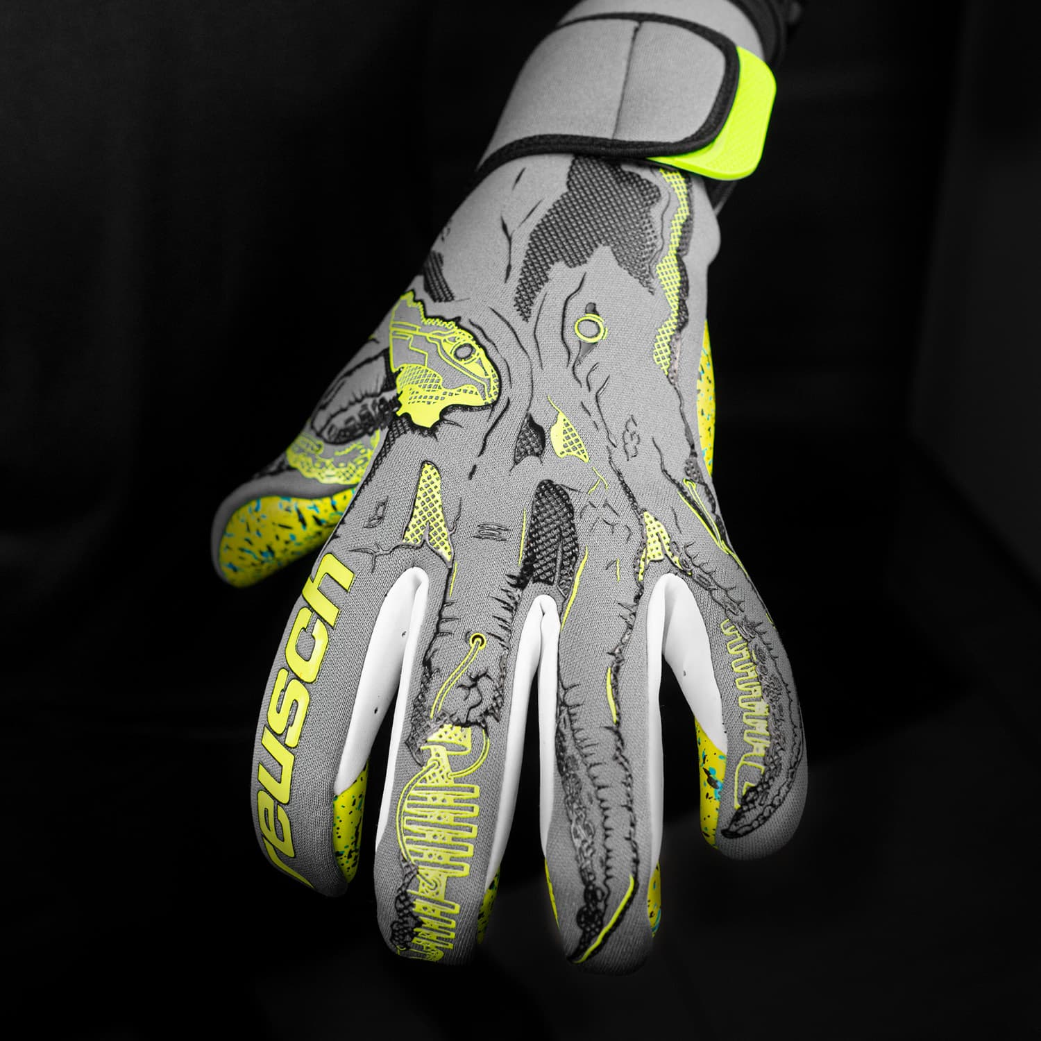 gant-reusch-halloween-x-tentacle-3