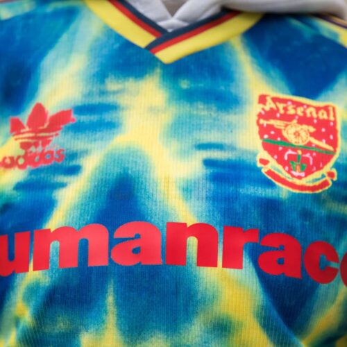 Image de l'article Pharrell Williams s'inspire des archives d'adidas pour réinventer des maillots iconiques