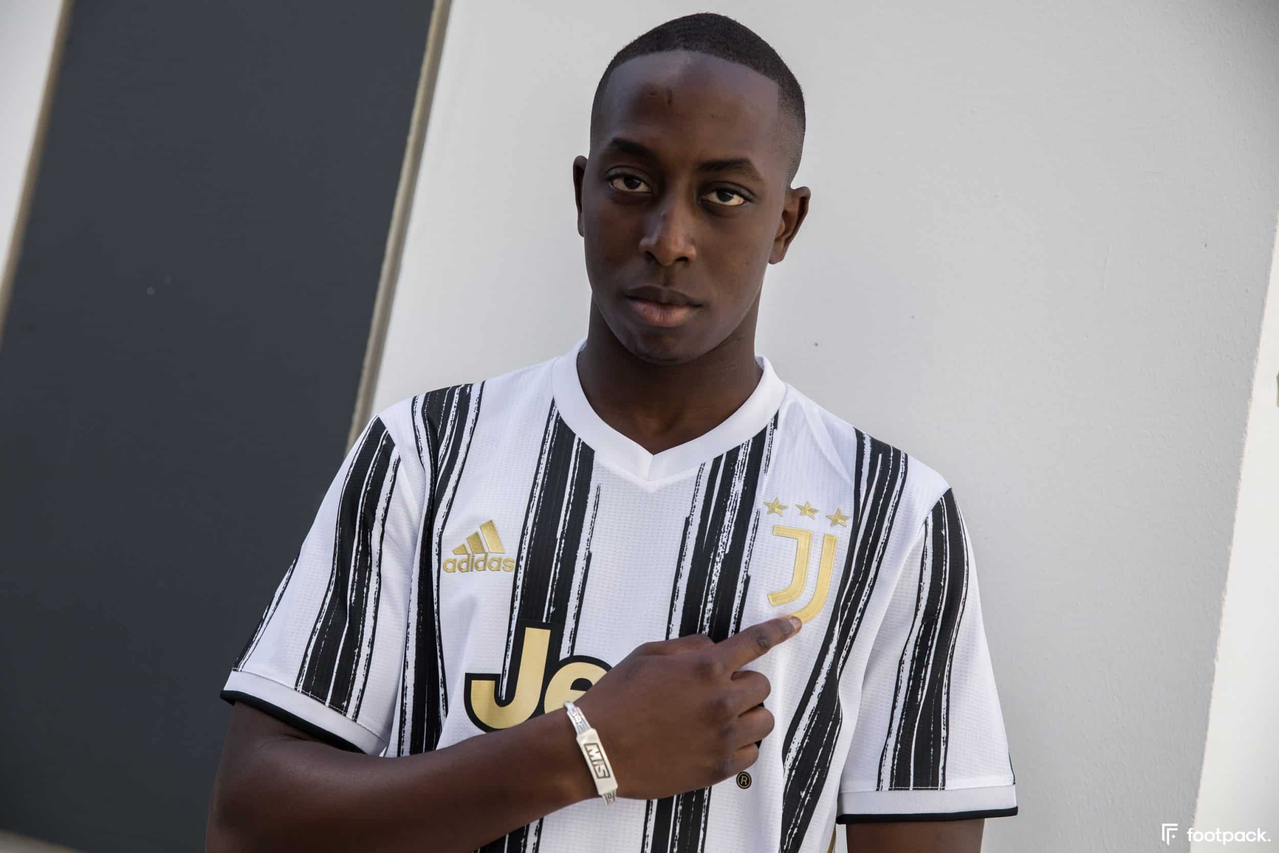 maillot-juventus-2020-2021-footpack