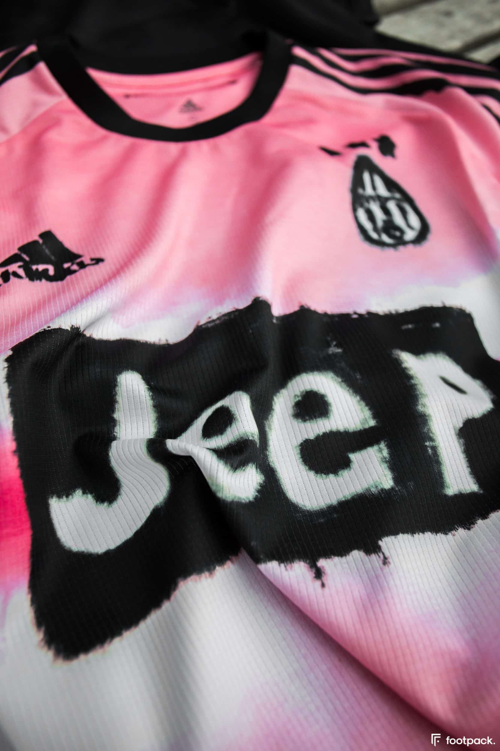 maillot-juventus-adidas-humanrace-footpack-8