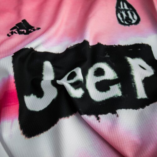 Image de l'article La Juventus jouera avec son maillot rose Humanrace contre Hellas Verone