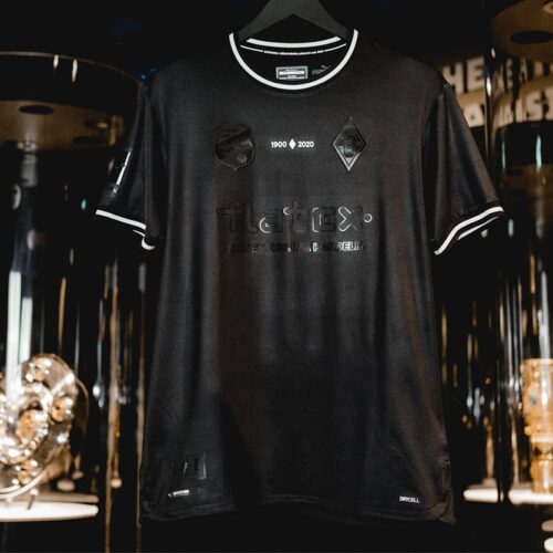 Image de l'article Puma lance un maillot full black pour les 120 ans du Borussia Monchengladbach