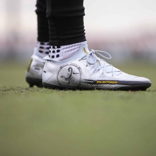 Image de l'article Un scorpion sur la Nike Phantom GT en hommage à la publicité 
