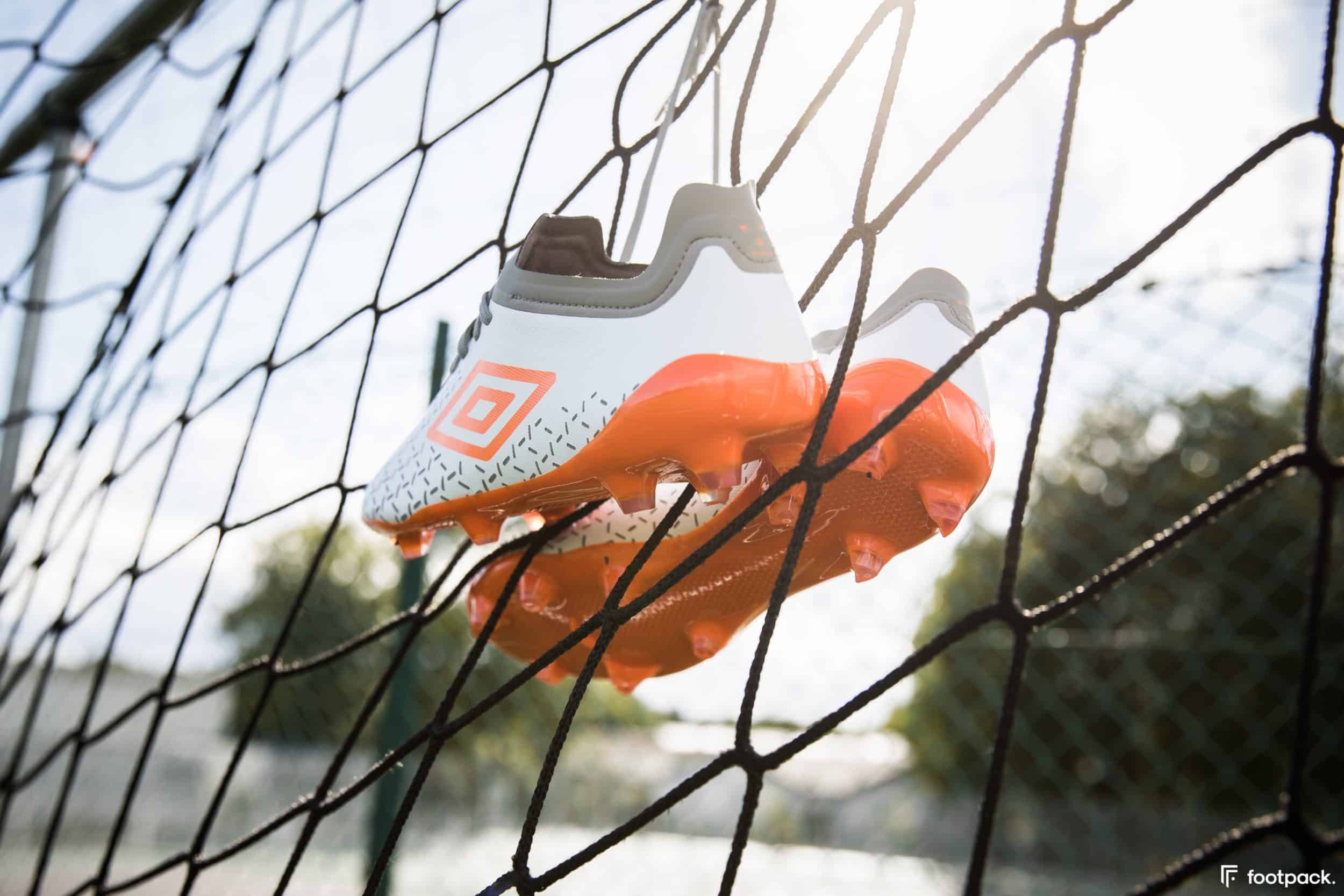 umbro-velocita-5-blanche-orange-footpack-8