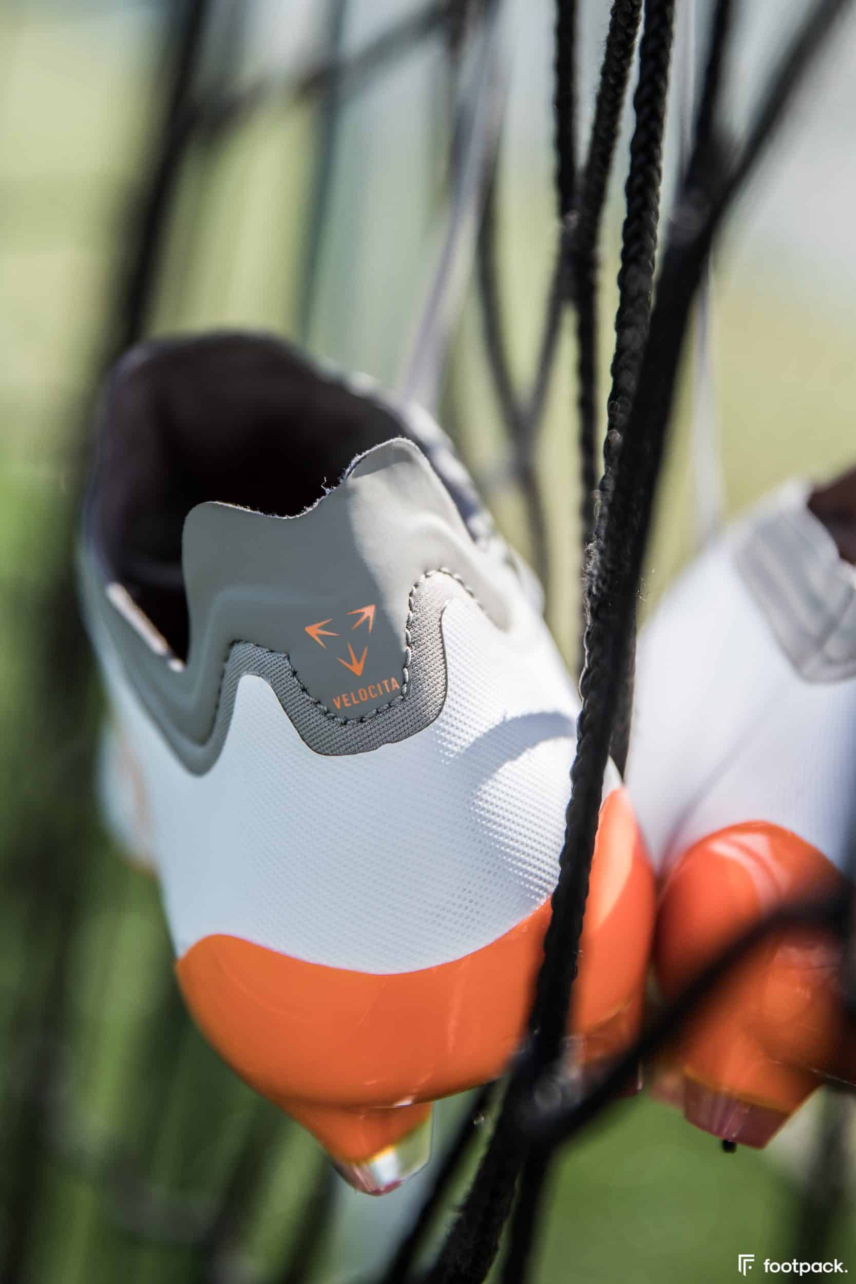 umbro-velocita-5-blanche-orange-footpack-9