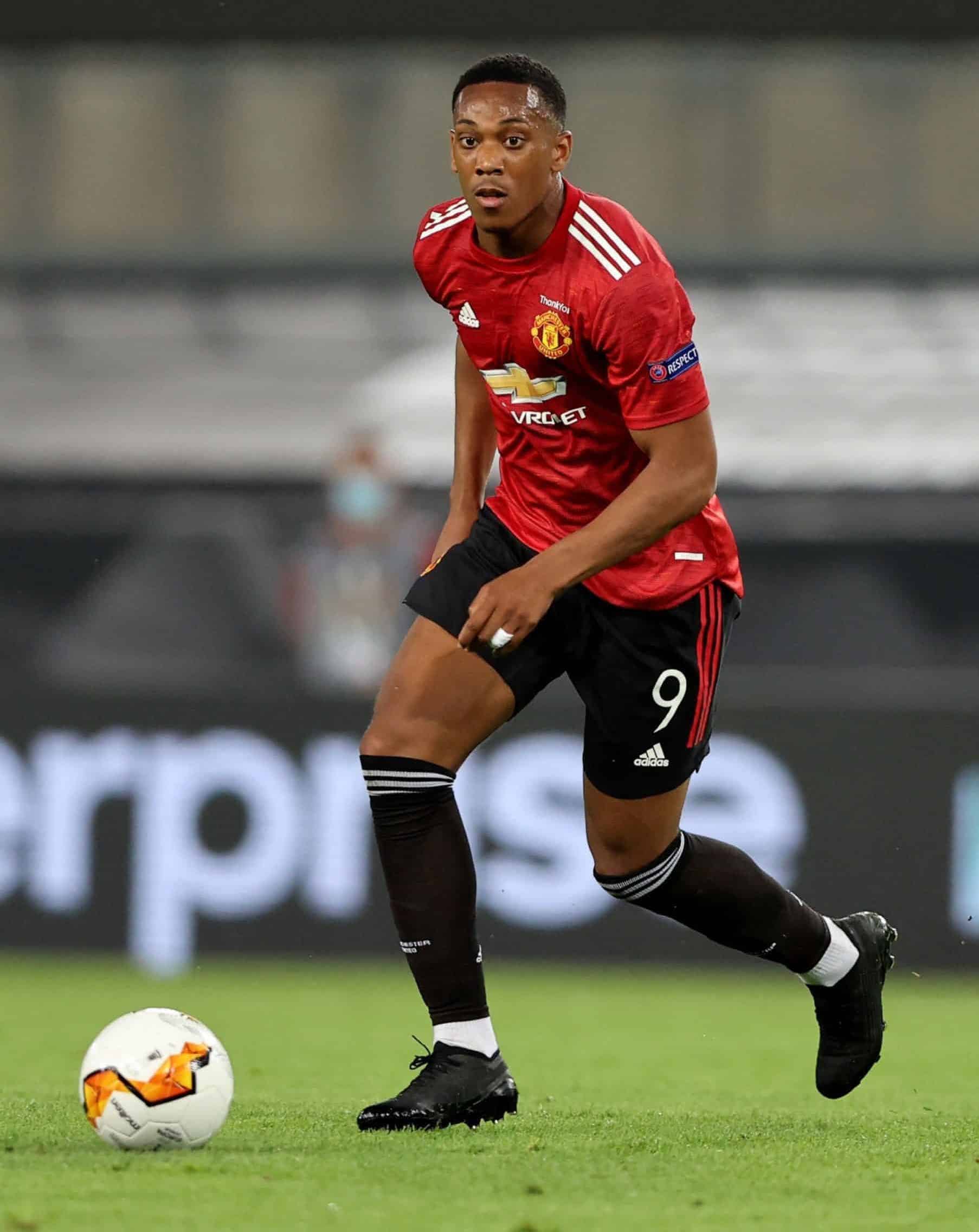 anthony-martial-crampons-masques-puma-scaled-2