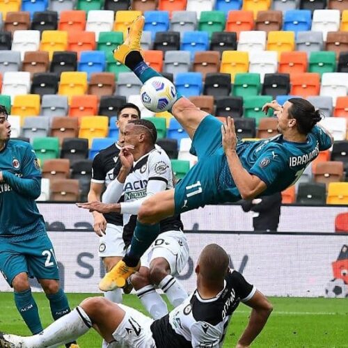 Image de l'article Zlatan masque ses chaussures sur les réseaux sociaux - Le bootsMercato 2.0 !