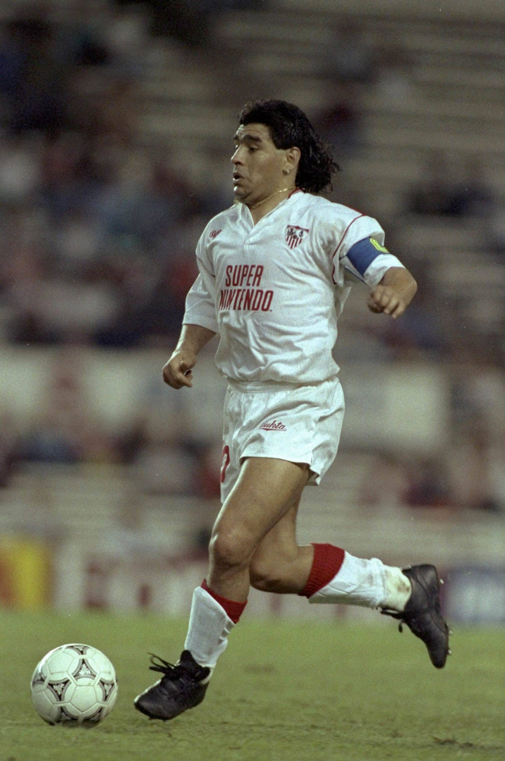 diego-maradona-seville