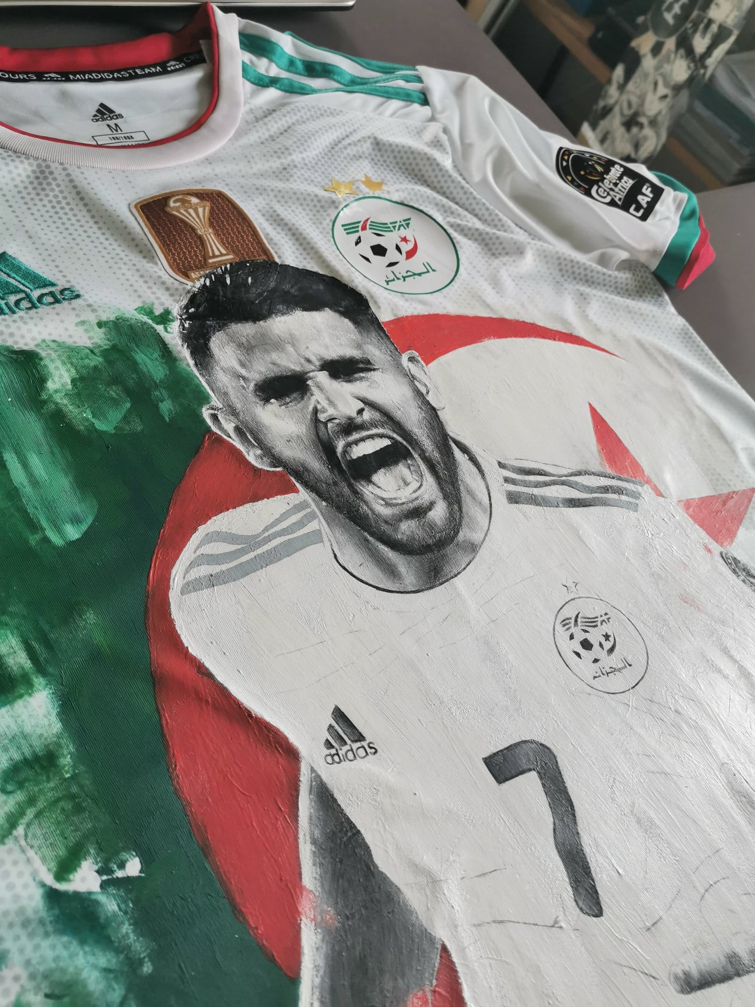 mahrez-maillot-algerie-dessin-3