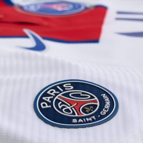 Image de l'article Le PSG dévoile deux maillots en édition limitée pour ses 50 ans