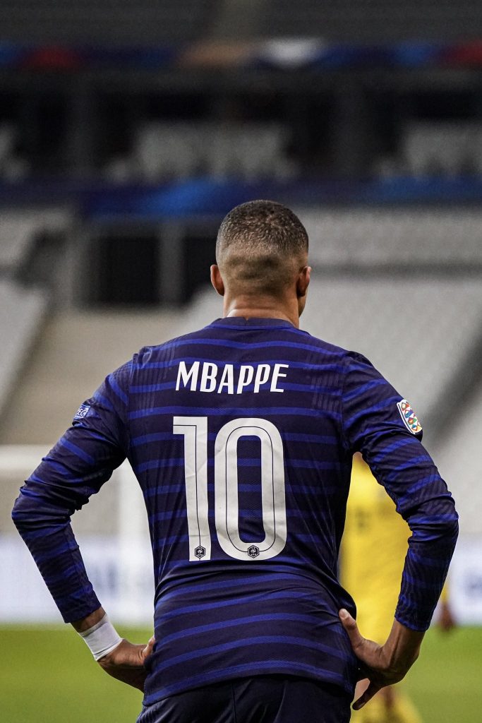 Le Maillot Manches Longues De La France Est Introuvable