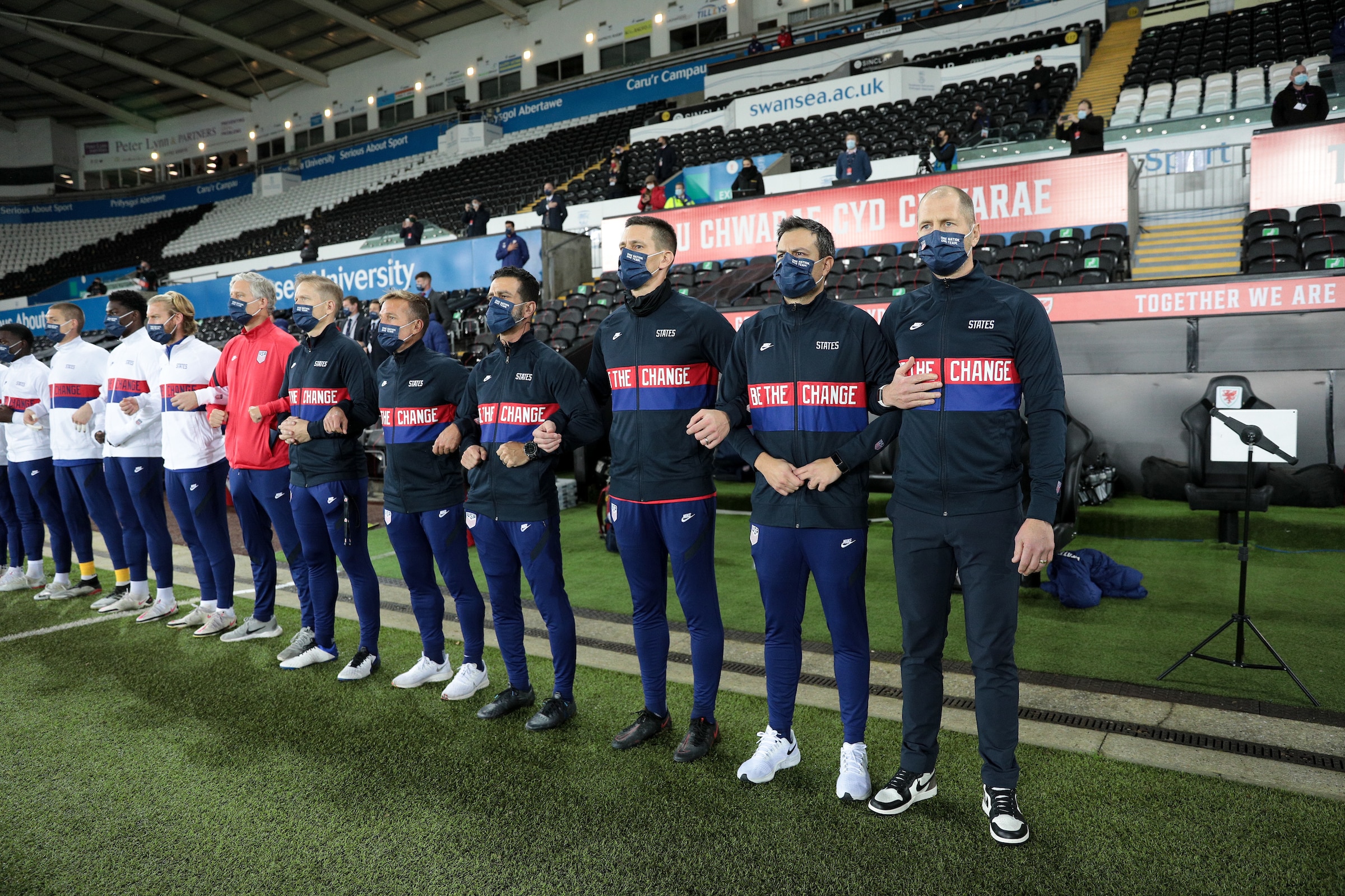message-veste-etats-unis-football-be-the-change-1