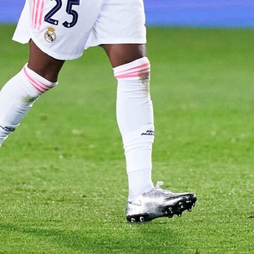 Image de l'article Mount, Greenwood, Foden et Rodrygo Goes avec la Nike Phantom GT Scorpion