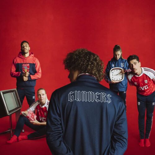 Image de l'article Arsenal et adidas remontent le temps avec une sublime collection lifestyle