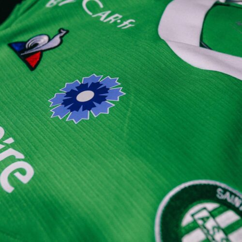 Image de l'article Des maillots de la Ligue 1 aux enchères pour le Bleuet de France