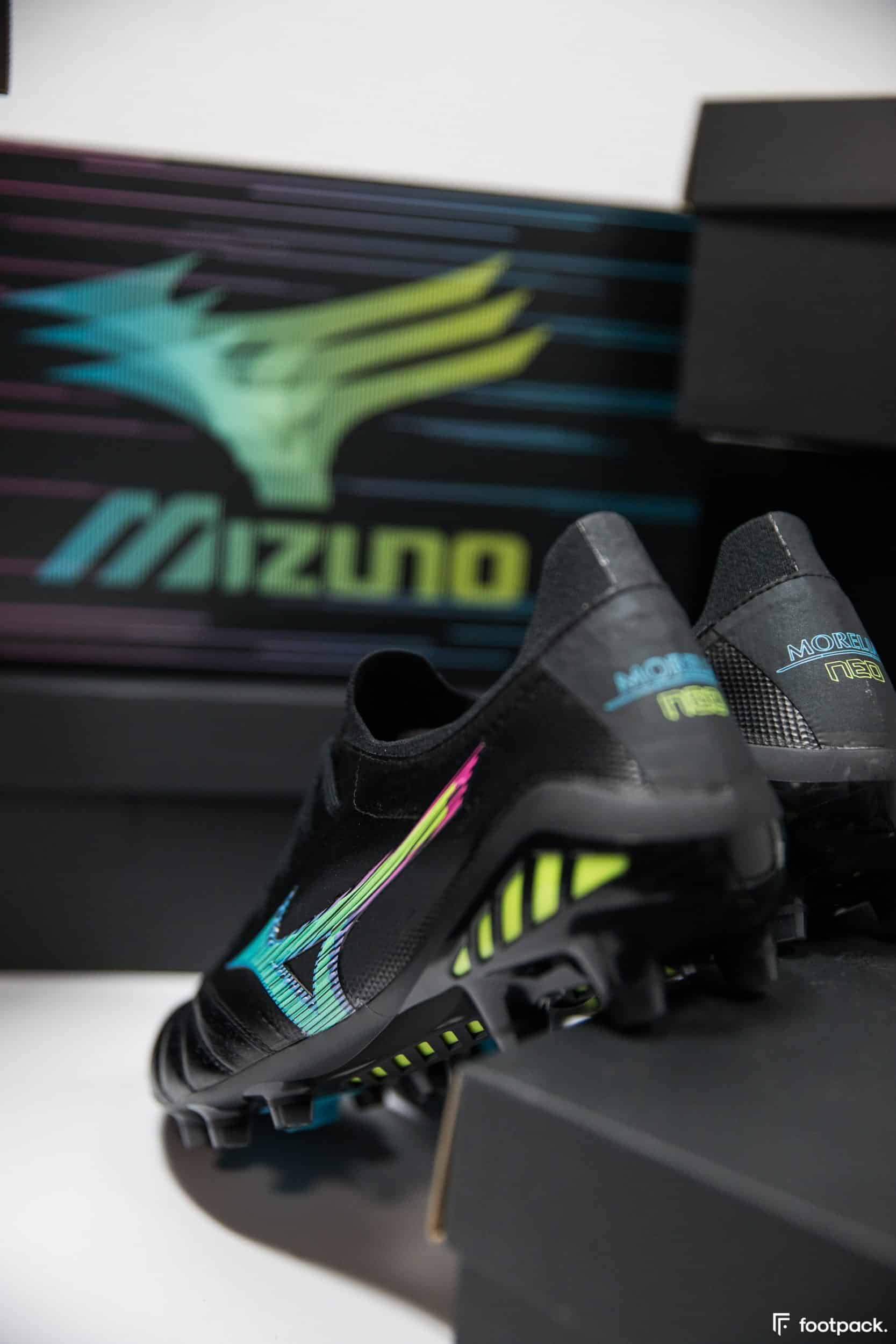 mizuno-morelia-neo-3-cyber-footpack-10
