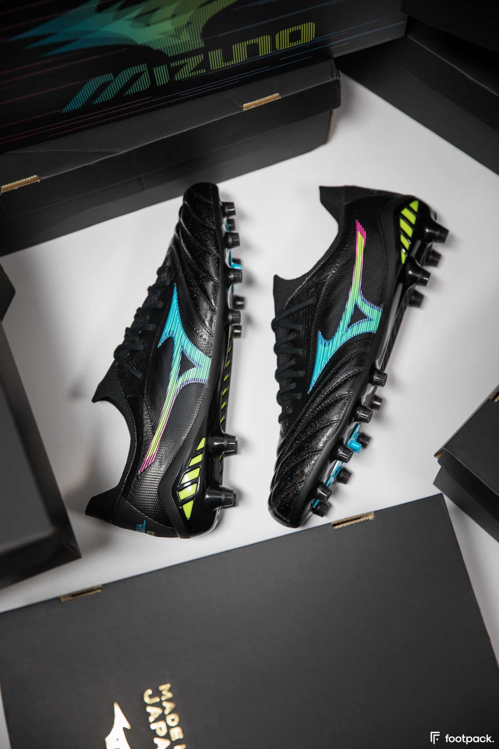 mizuno-morelia-neo-3-cyber-footpack-7