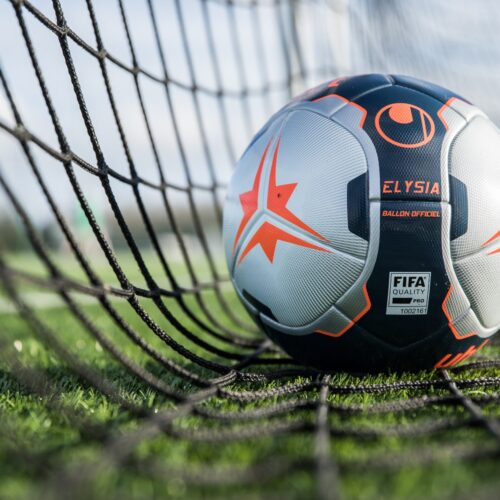 Image de l'article Un nouveau ballon uhlsport pour la seconde partie de la Ligue 1 Uber Eats