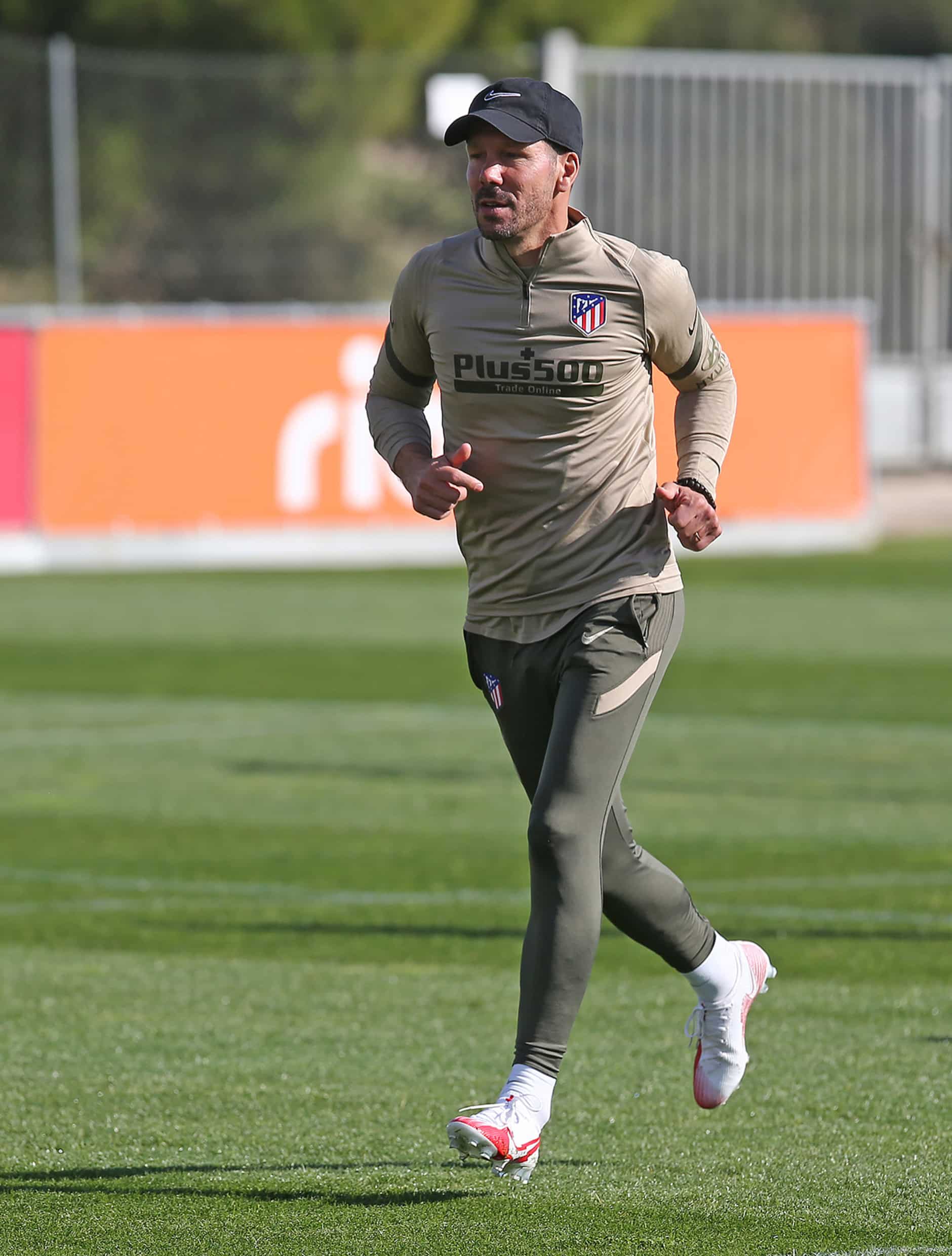 diego-simeone-crampons-nike-mercurial-1