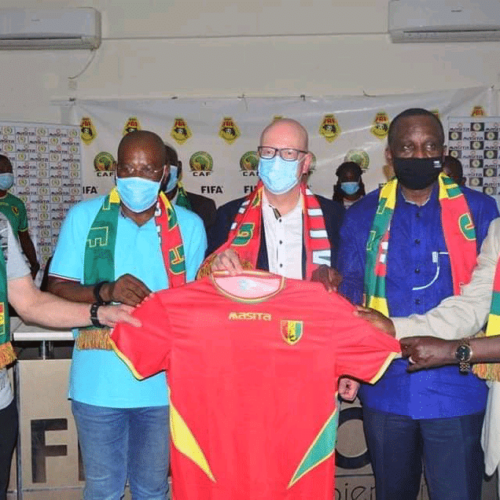 Image de l'article La Guinée dévoile ses nouveaux maillots avec la marque Masita