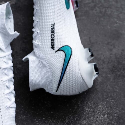 Image de l'article La plus belle chaussure de foot de l'année ... n'a pas été portée sur les terrains !