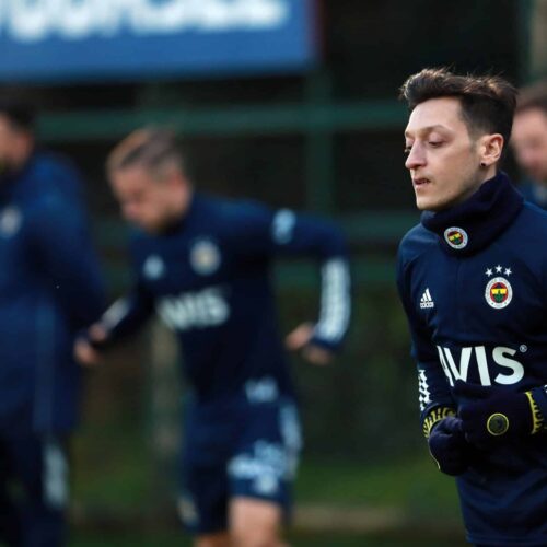 Image de l'article Pourquoi Mesut Özil porte le numéro 67 à Fenerbahçe ?