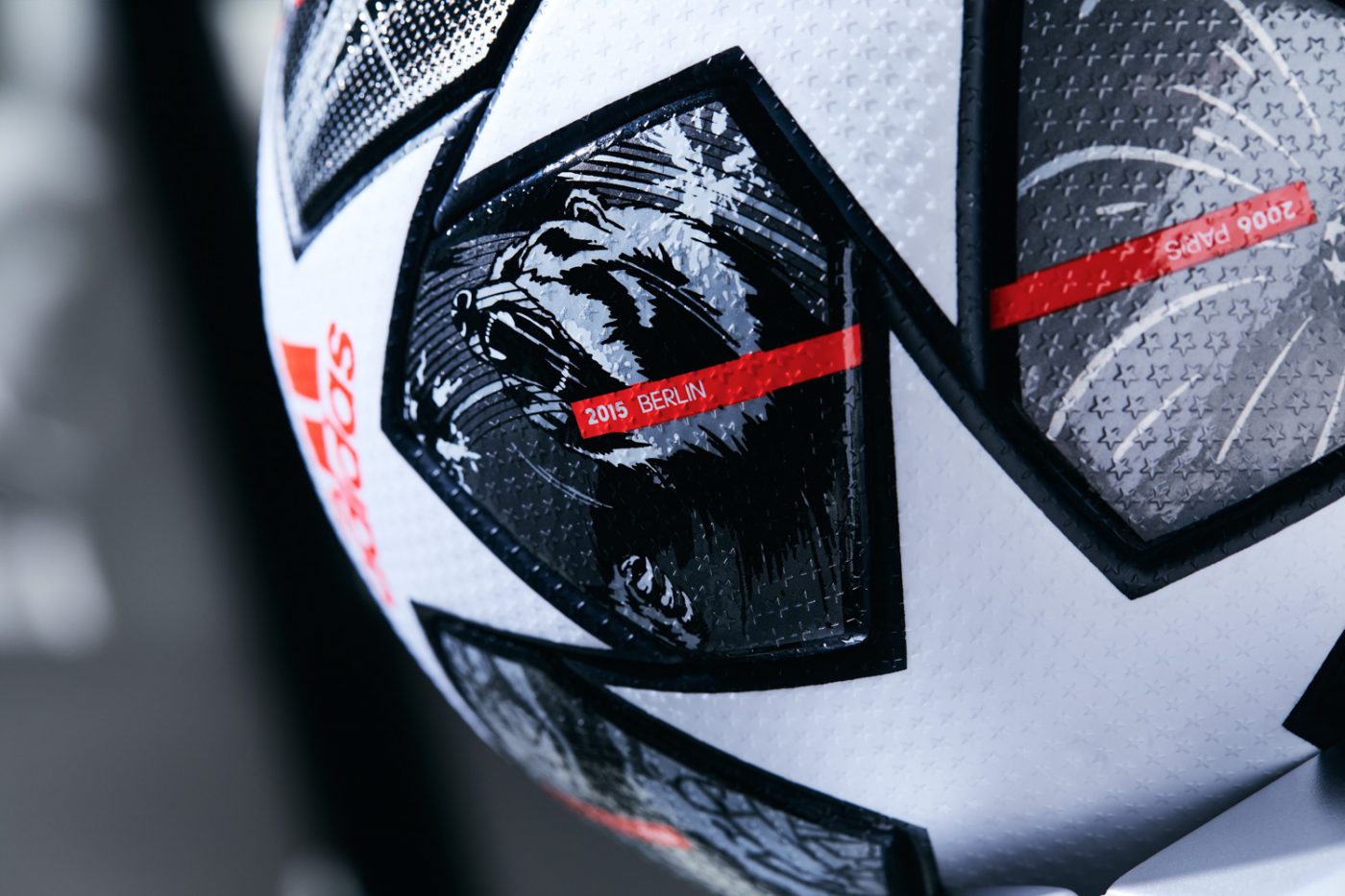 adidas lance le nouveau ballon de la Champions League 2021 ...