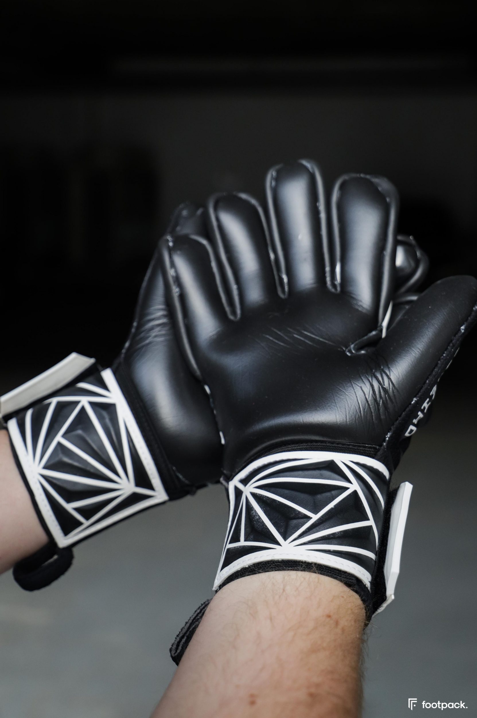 gants-b-save-goleiro-footpack-test-5
