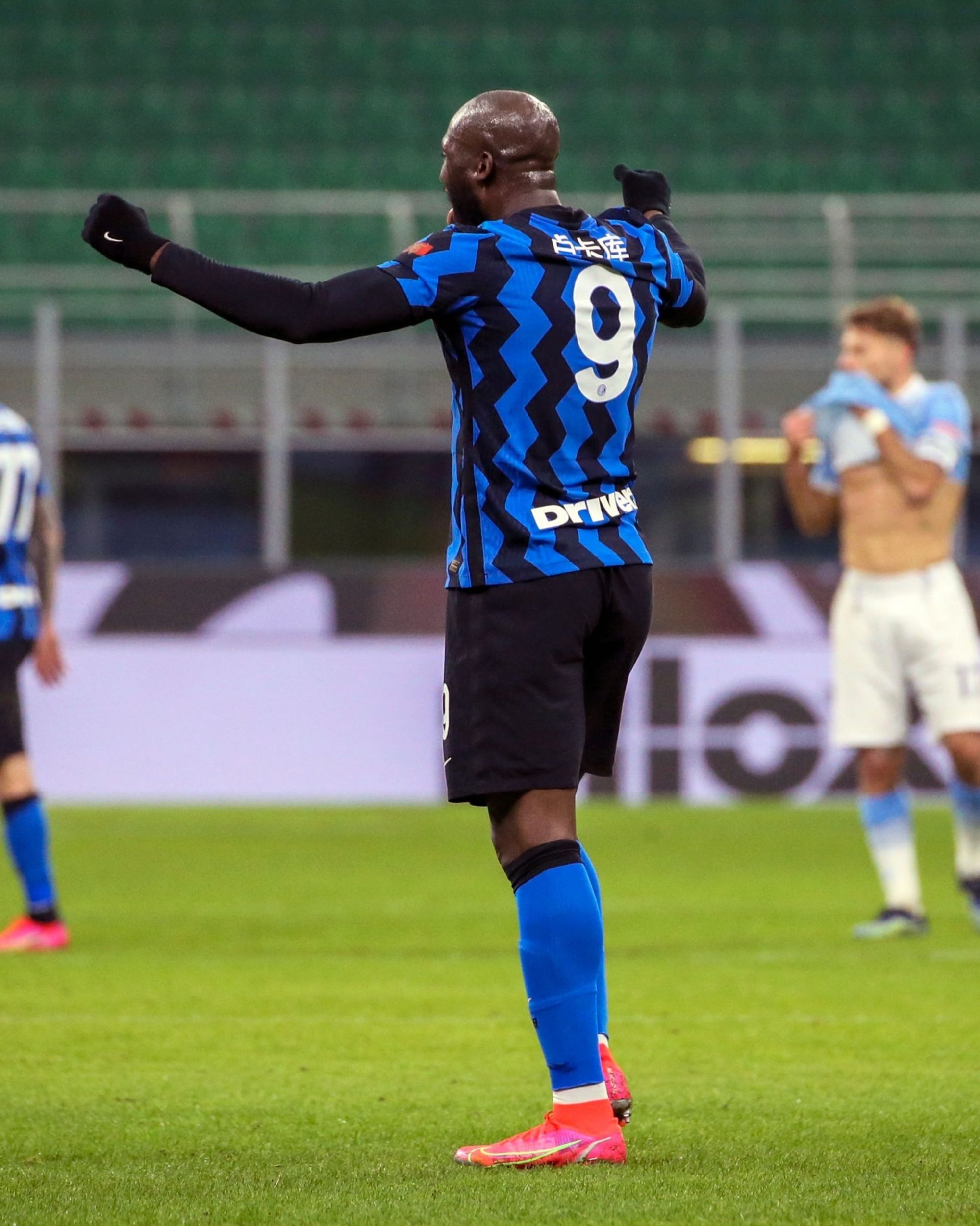 lukaku-mercurial-vapor-14