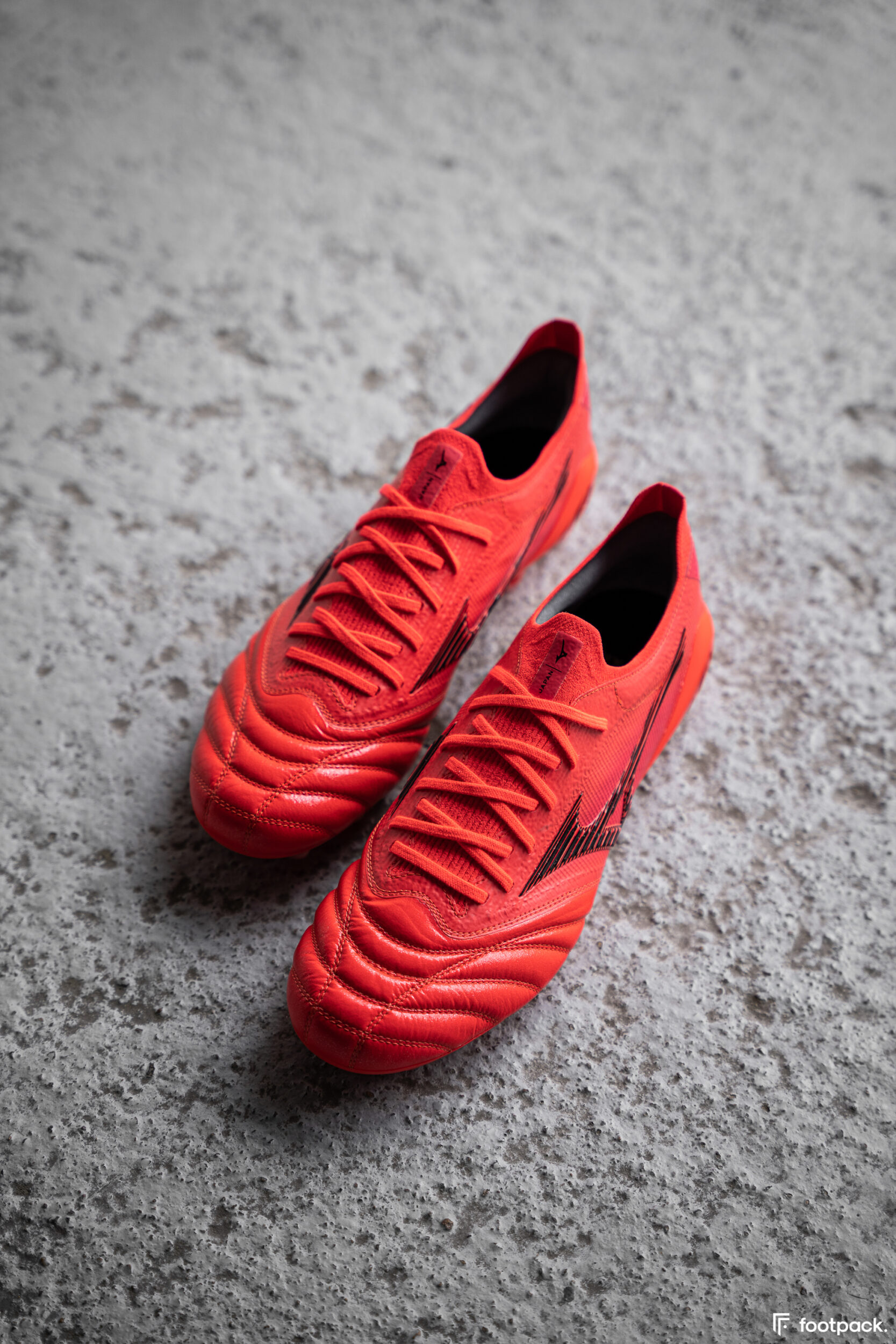 Mizuno Morelia Néo 3 Ignition Red