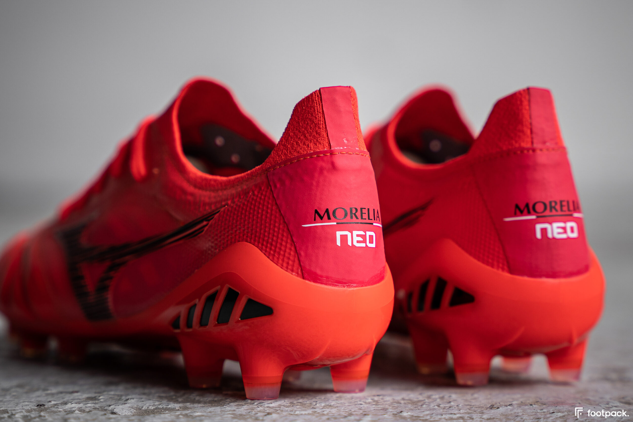 Mizuno Morelia Néo 3 Ignition Red