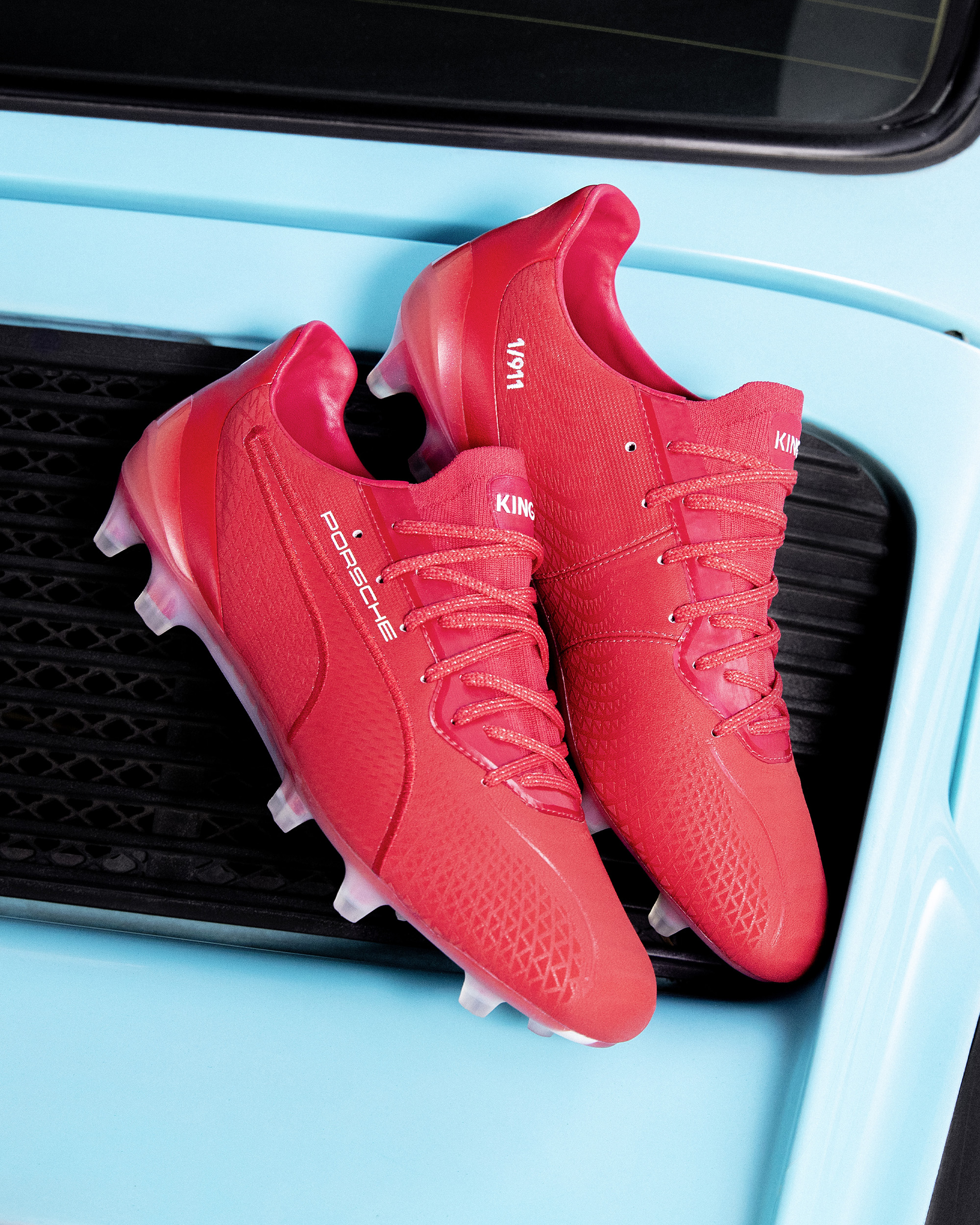 puma-king-platinium-911-legacy-1